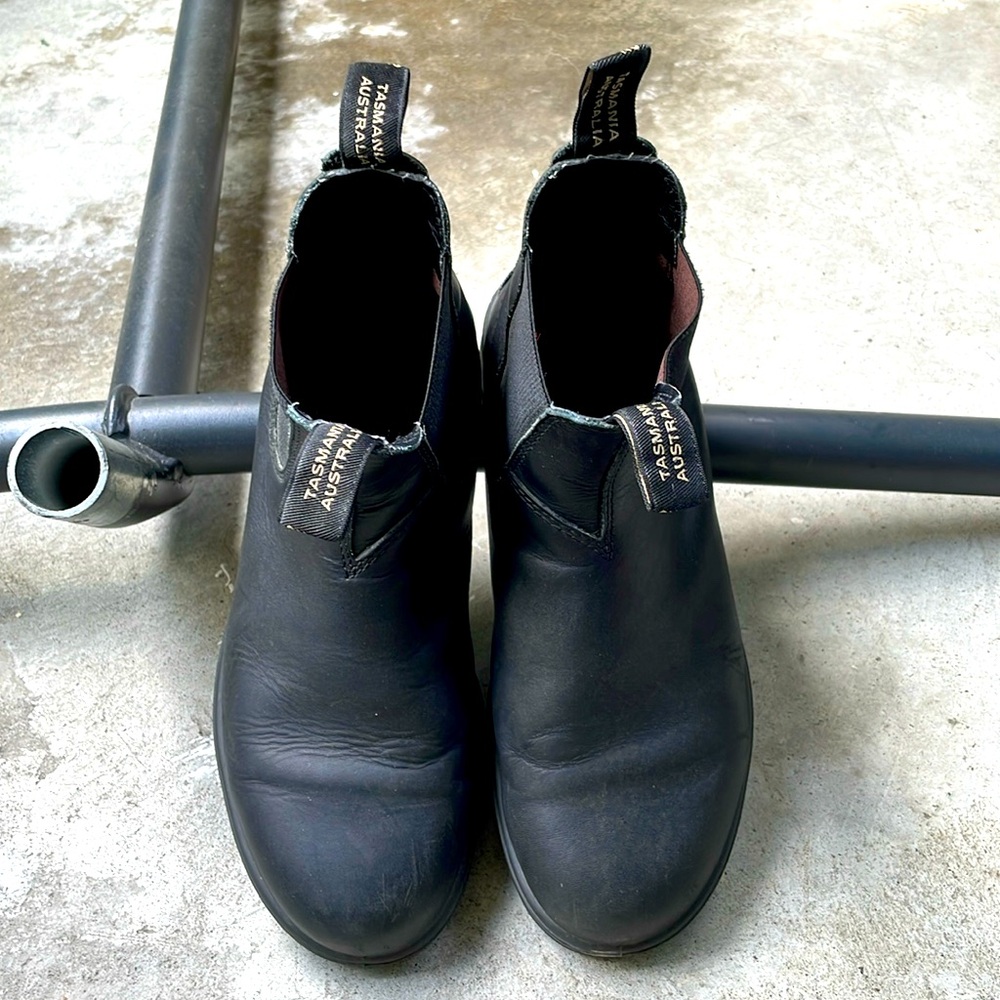Blundstone boots (US 10, UK 8)